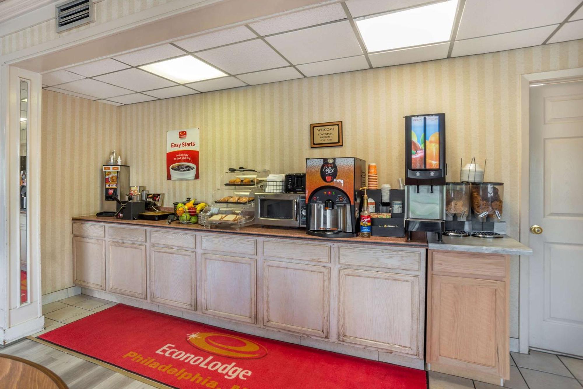 Econo Lodge Inn & Suites Philadelphia Exteriör bild