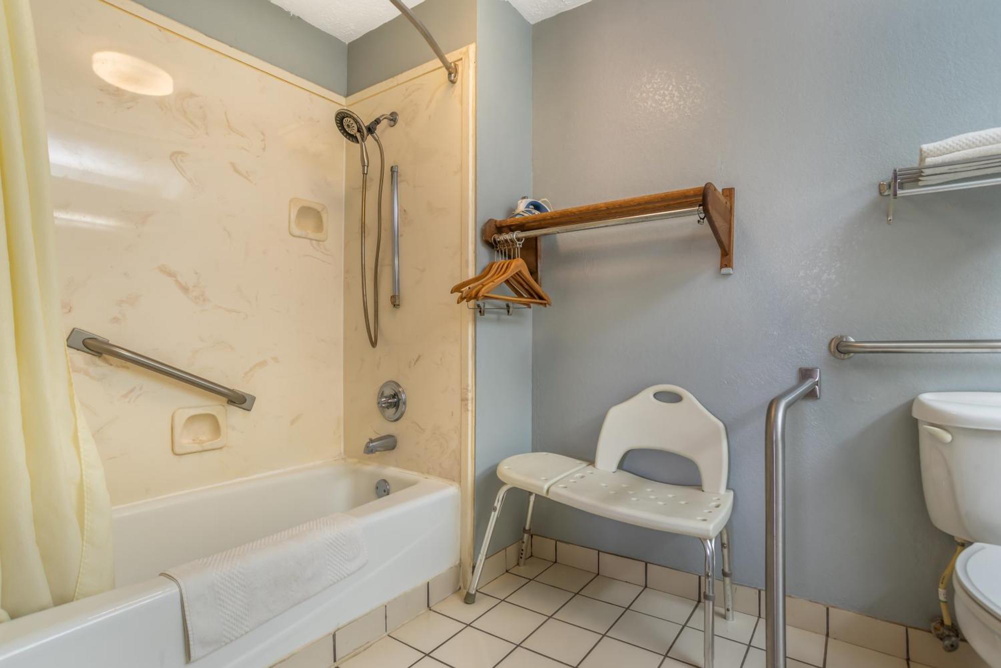 Econo Lodge Inn & Suites Philadelphia Exteriör bild