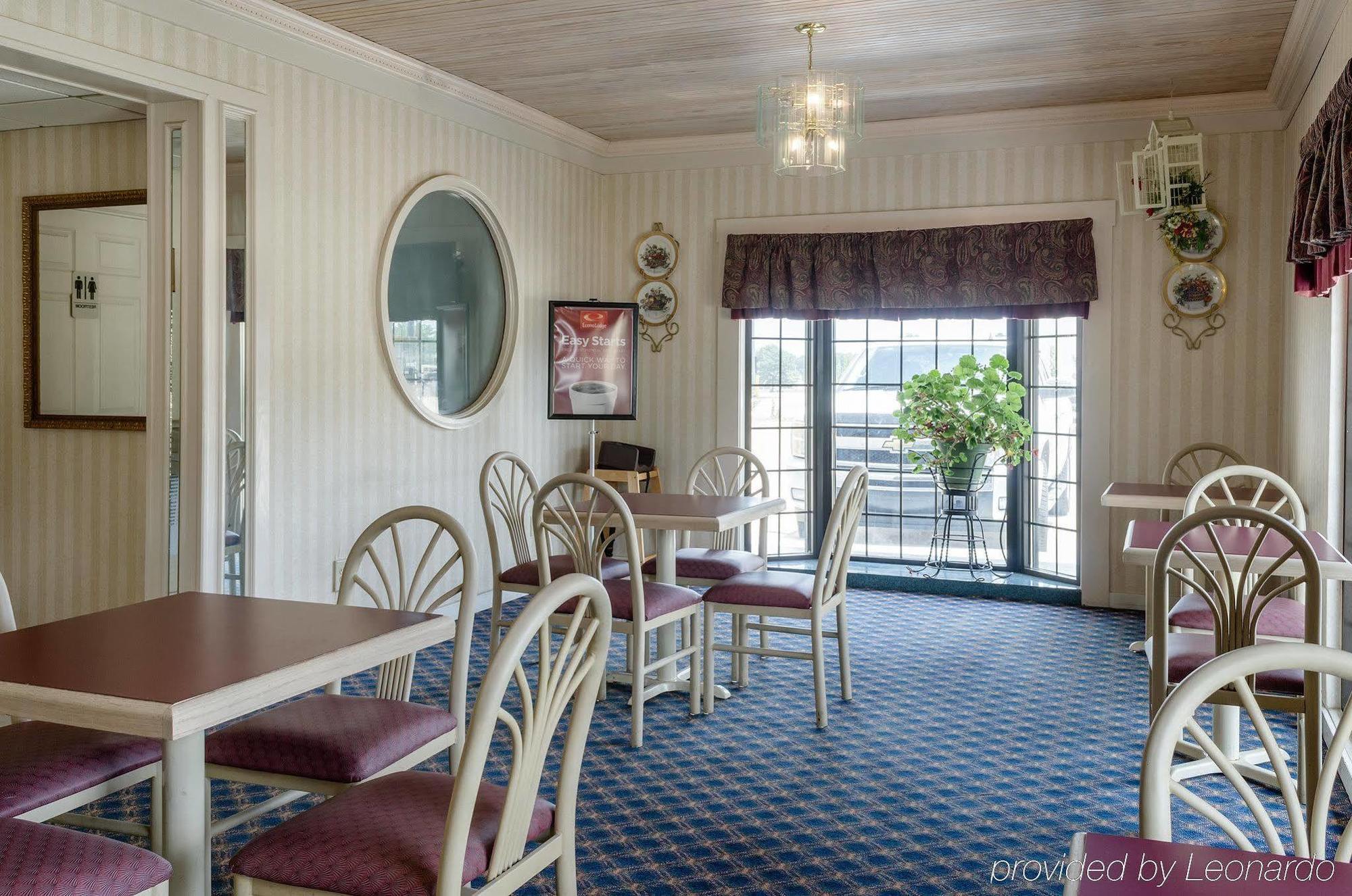 Econo Lodge Inn & Suites Philadelphia Exteriör bild